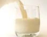 Молоко в супермаркетах за год подорожало почти на 5% — эксперты