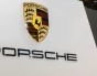 Porsche выпустит более дешёвую версию электрокара Taycan (фото)